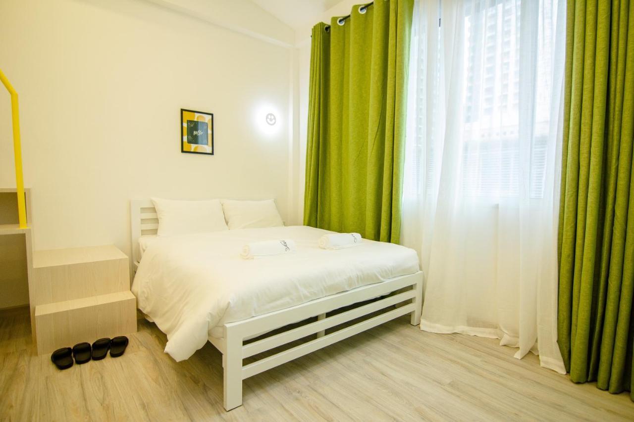 Folk Poshtel Asok Vandrarhem Bangkok Exteriör bild