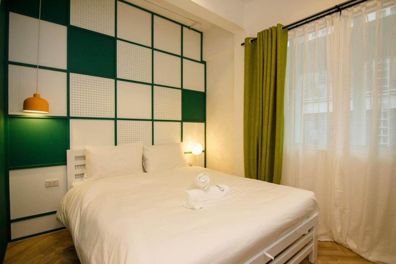 Folk Poshtel Asok Vandrarhem Bangkok Exteriör bild