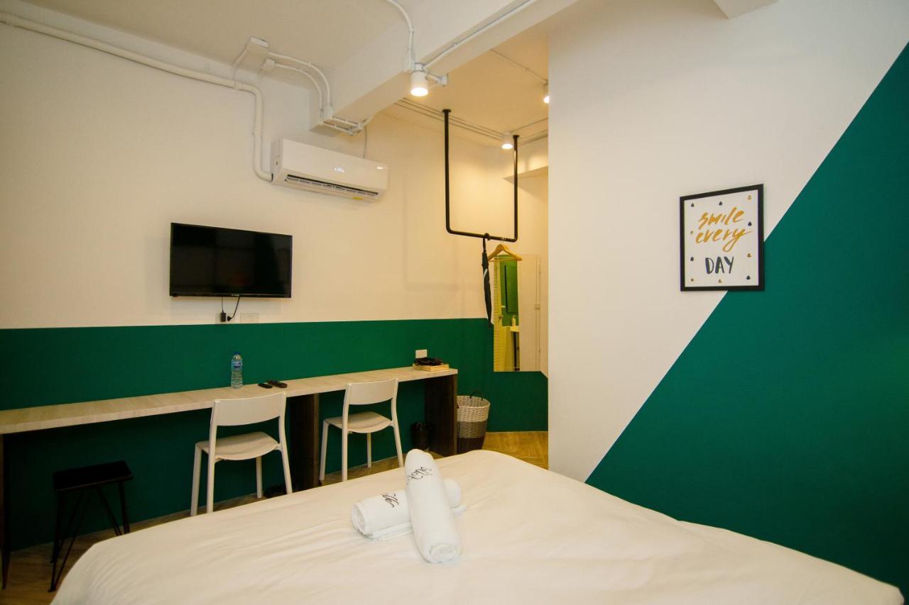 Folk Poshtel Asok Vandrarhem Bangkok Exteriör bild