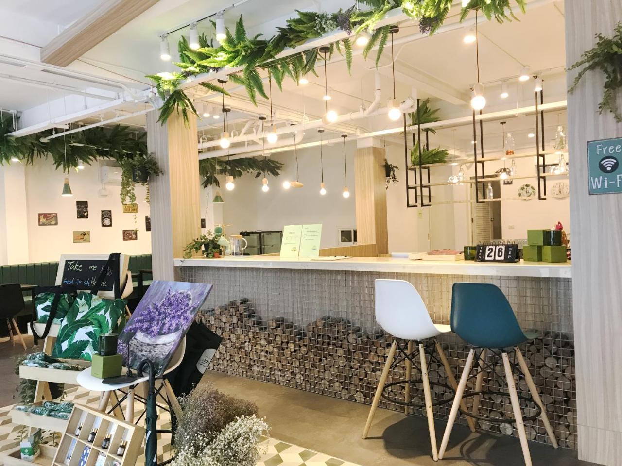 Folk Poshtel Asok Vandrarhem Bangkok Exteriör bild