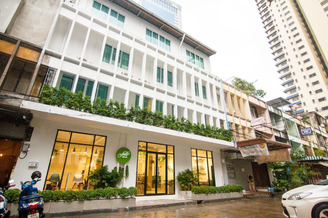 Folk Poshtel Asok Vandrarhem Bangkok Exteriör bild